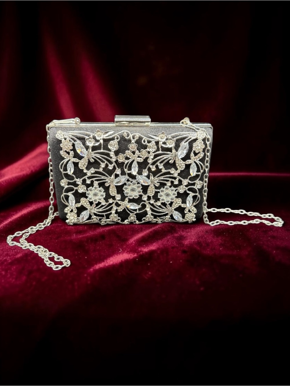 Chelsea Moreland Rhinestone Filigree Evening Clutch Bag Purse Chain Strap Event